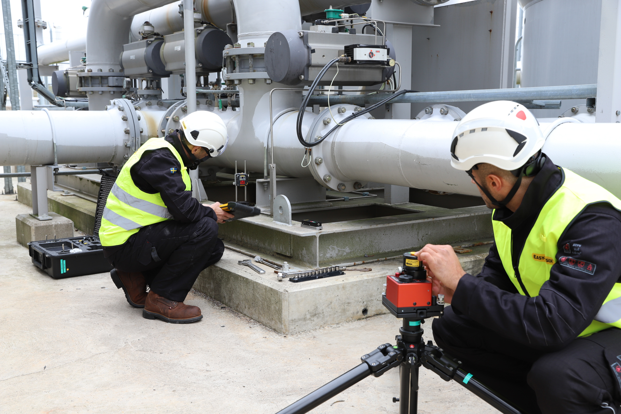 Alineador laser XT770 GEO para bombas, motores, turbinas, generadores, bases, alabeo, planitud y rectitud en base de maquinas